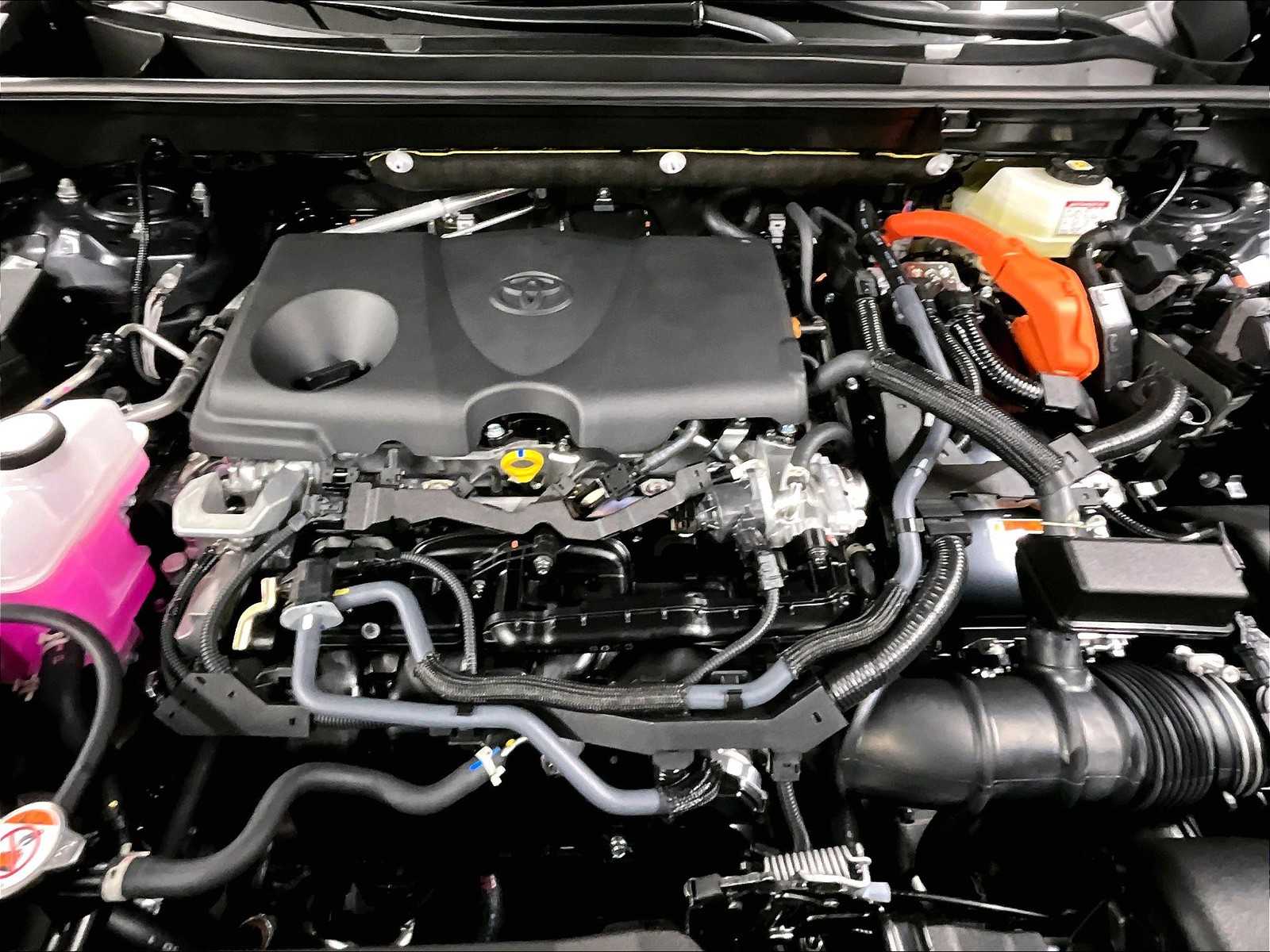 2025 Toyota RAV4 Hybrid LE - Photo 16
