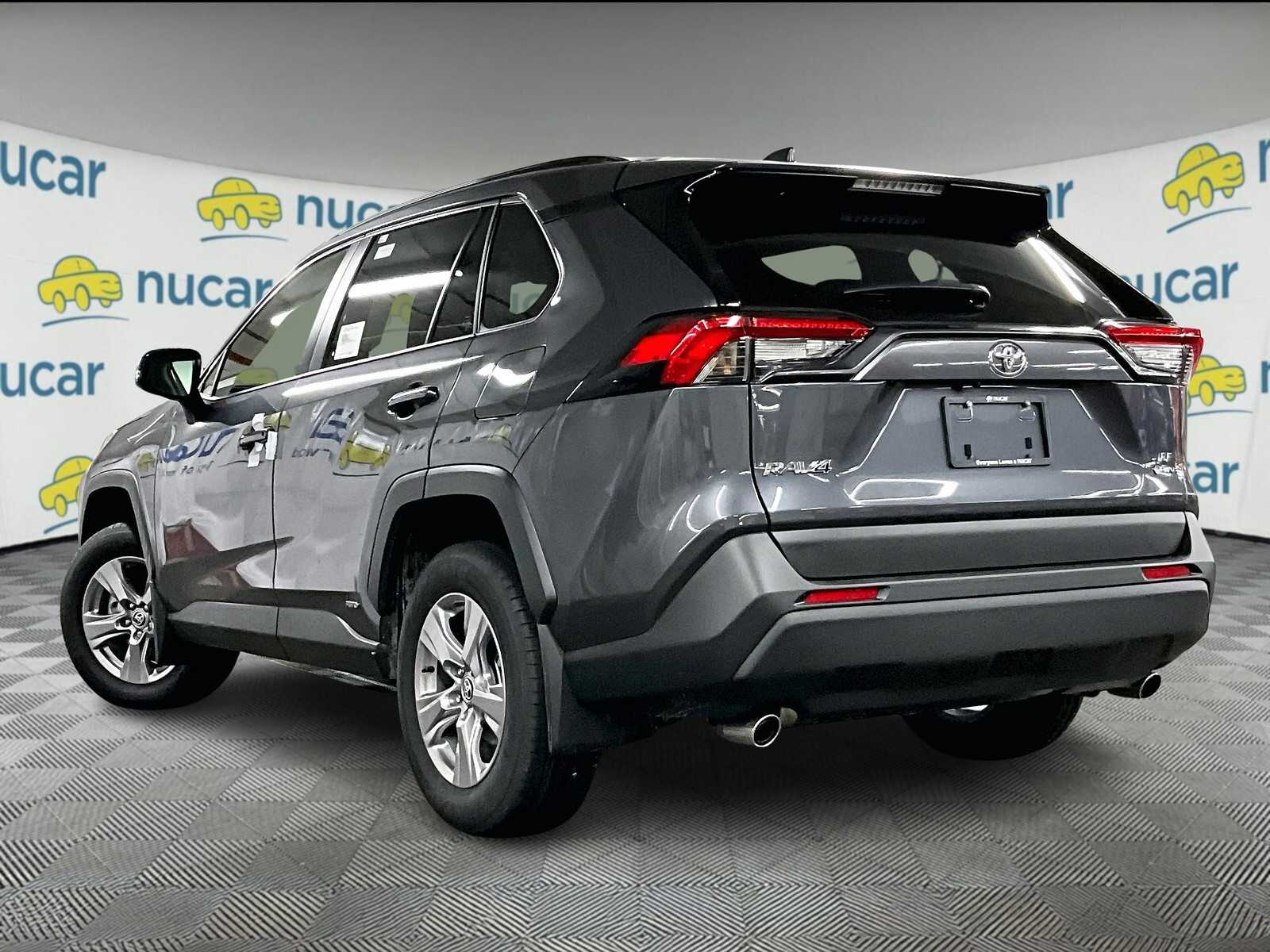 2025 Toyota RAV4 Hybrid LE - Photo 5