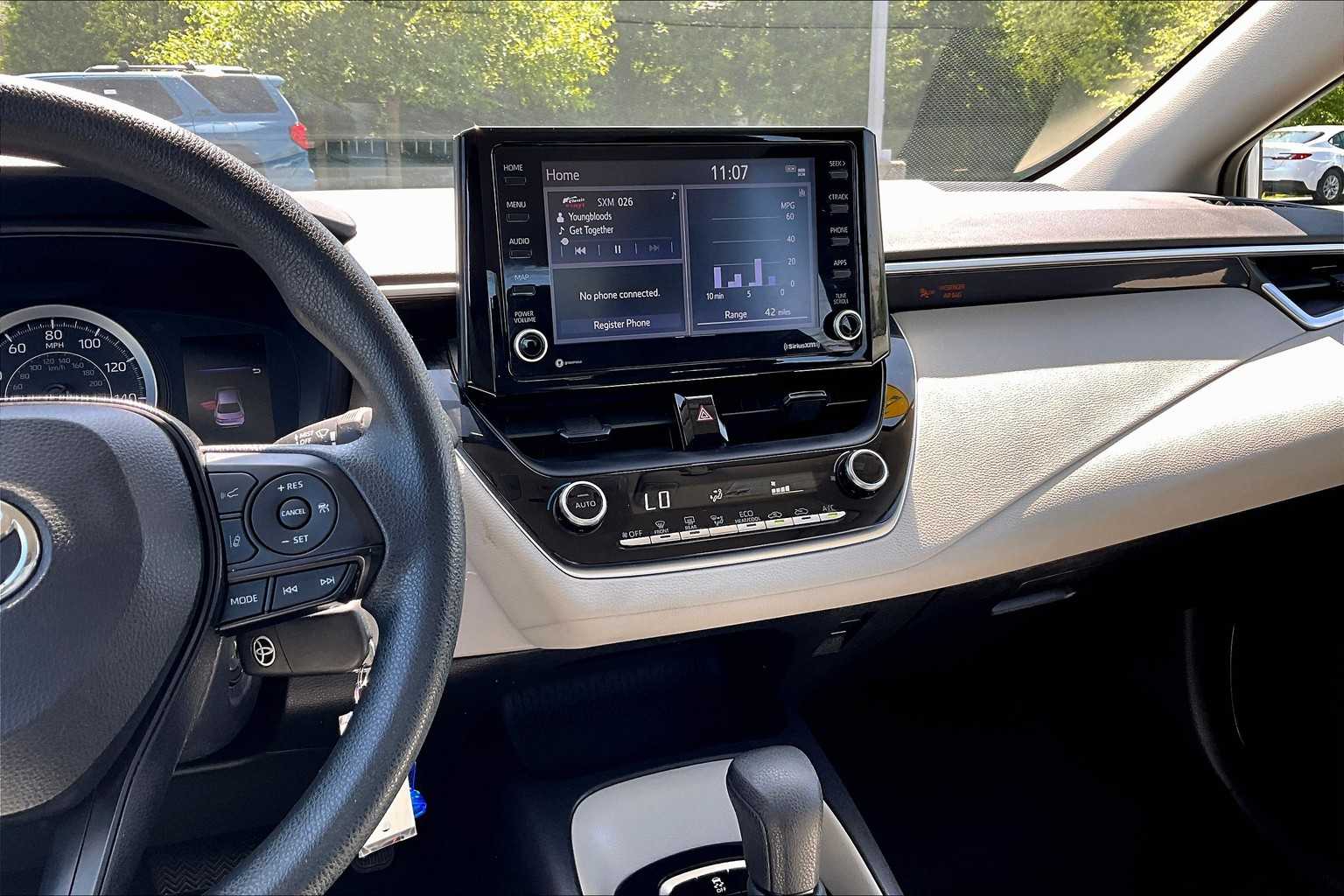 2022 Toyota Corolla LE - Photo 18