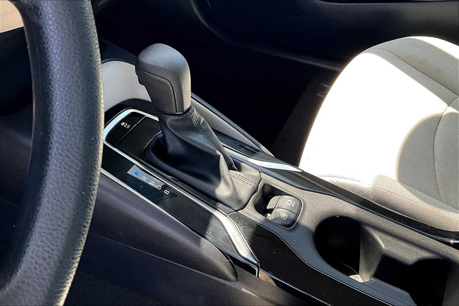 2022 Toyota Corolla LE - Photo 20