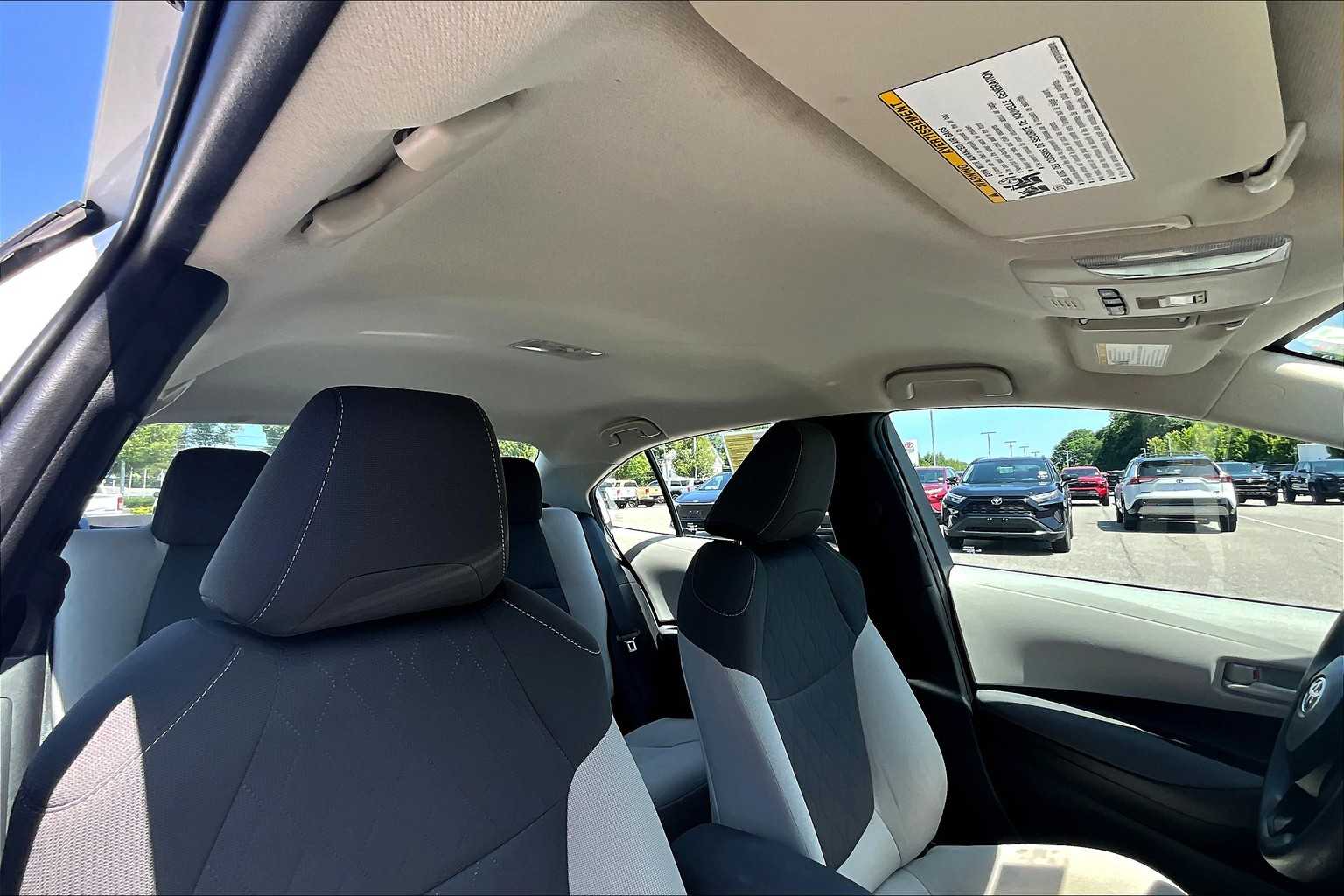 2022 Toyota Corolla LE - Photo 22