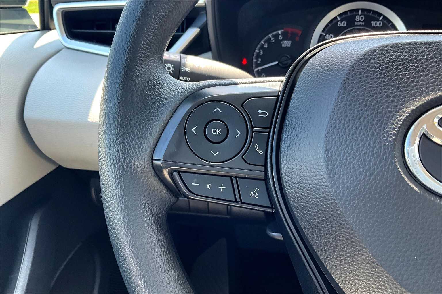 2022 Toyota Corolla LE - Photo 23