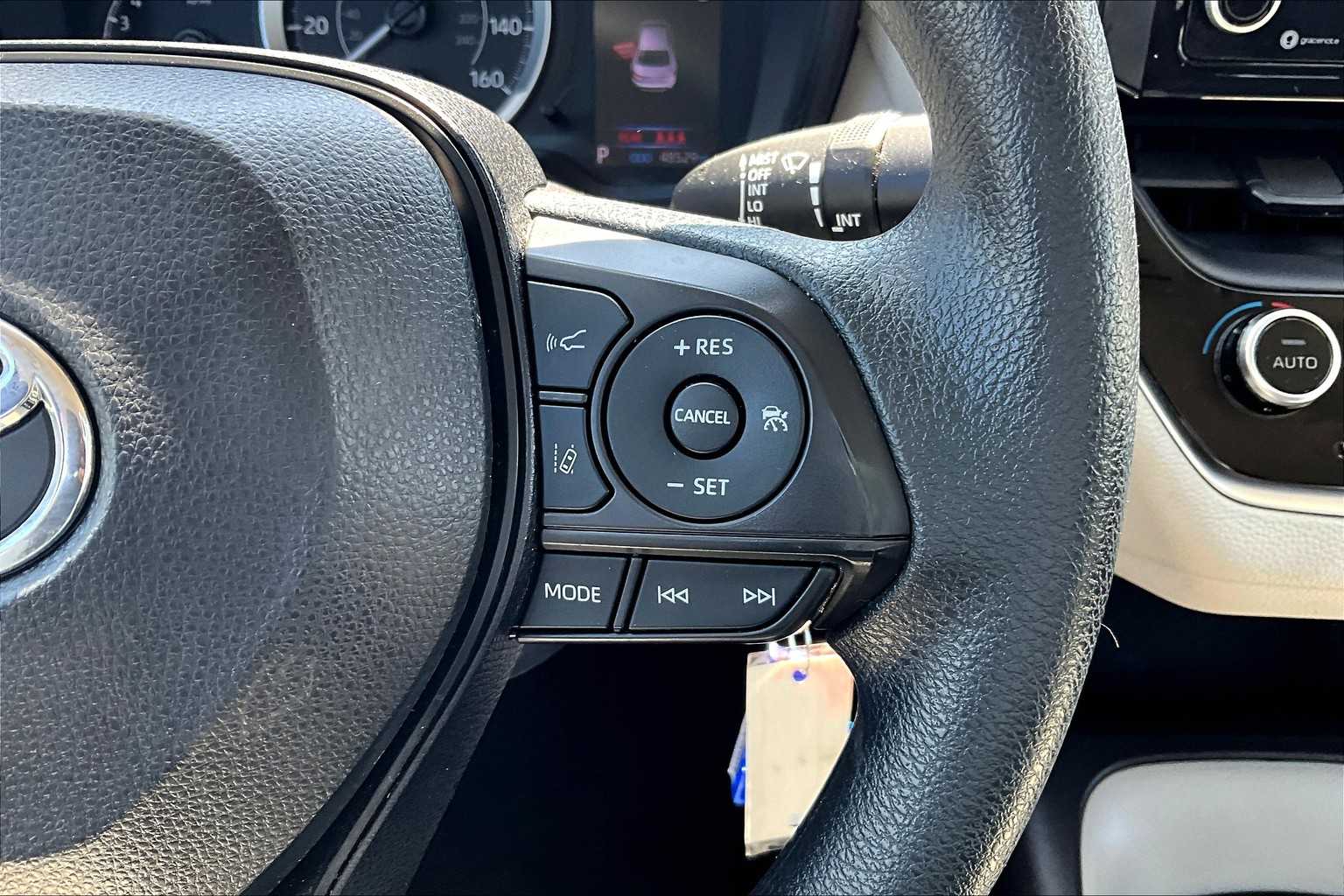 2022 Toyota Corolla LE - Photo 24