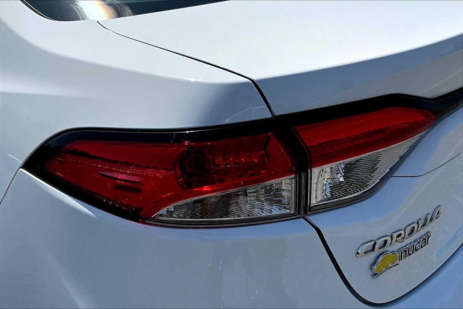 2022 Toyota Corolla LE - Photo 34