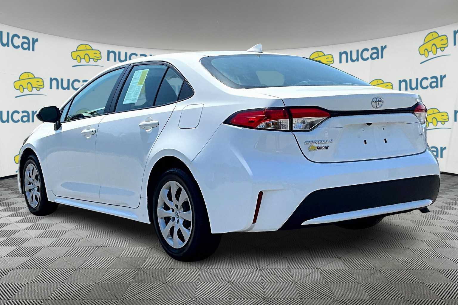 2022 Toyota Corolla LE - Photo 4
