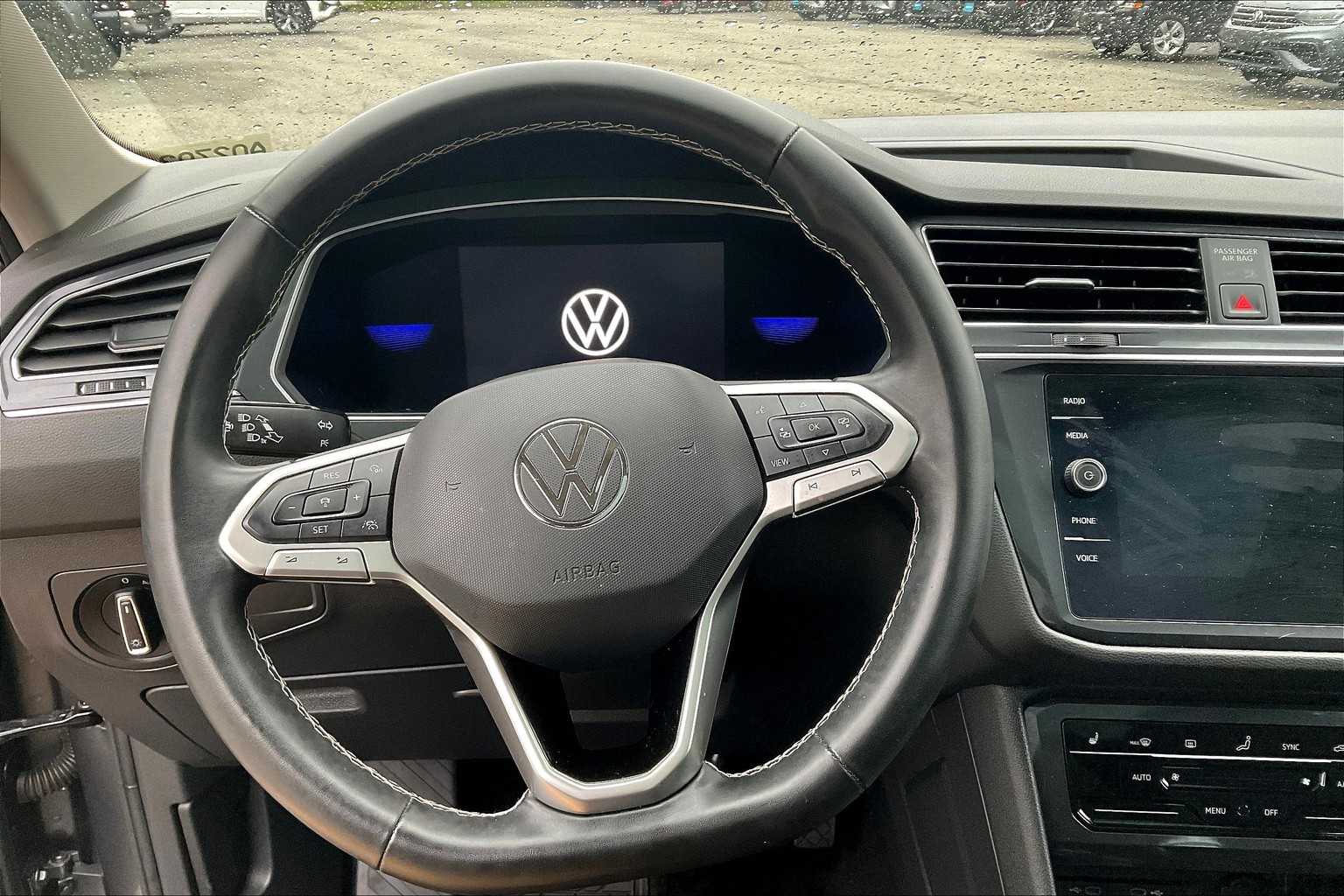 2022 Volkswagen Tiguan SE - Photo 17