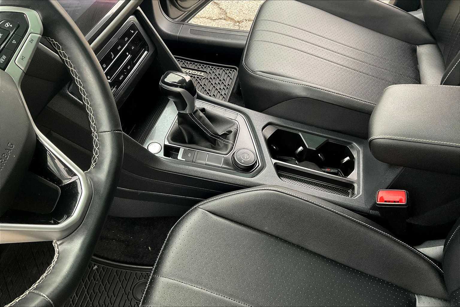 2022 Volkswagen Tiguan SE - Photo 20