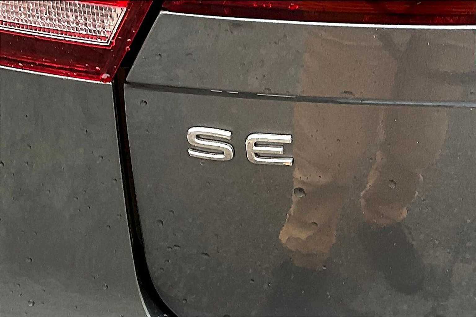 2022 Volkswagen Tiguan SE - Photo 29