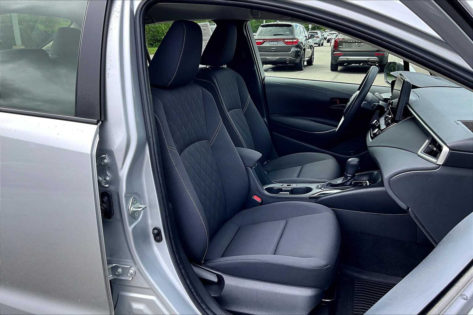 2023 Toyota Corolla Hybrid LE - Photo 11