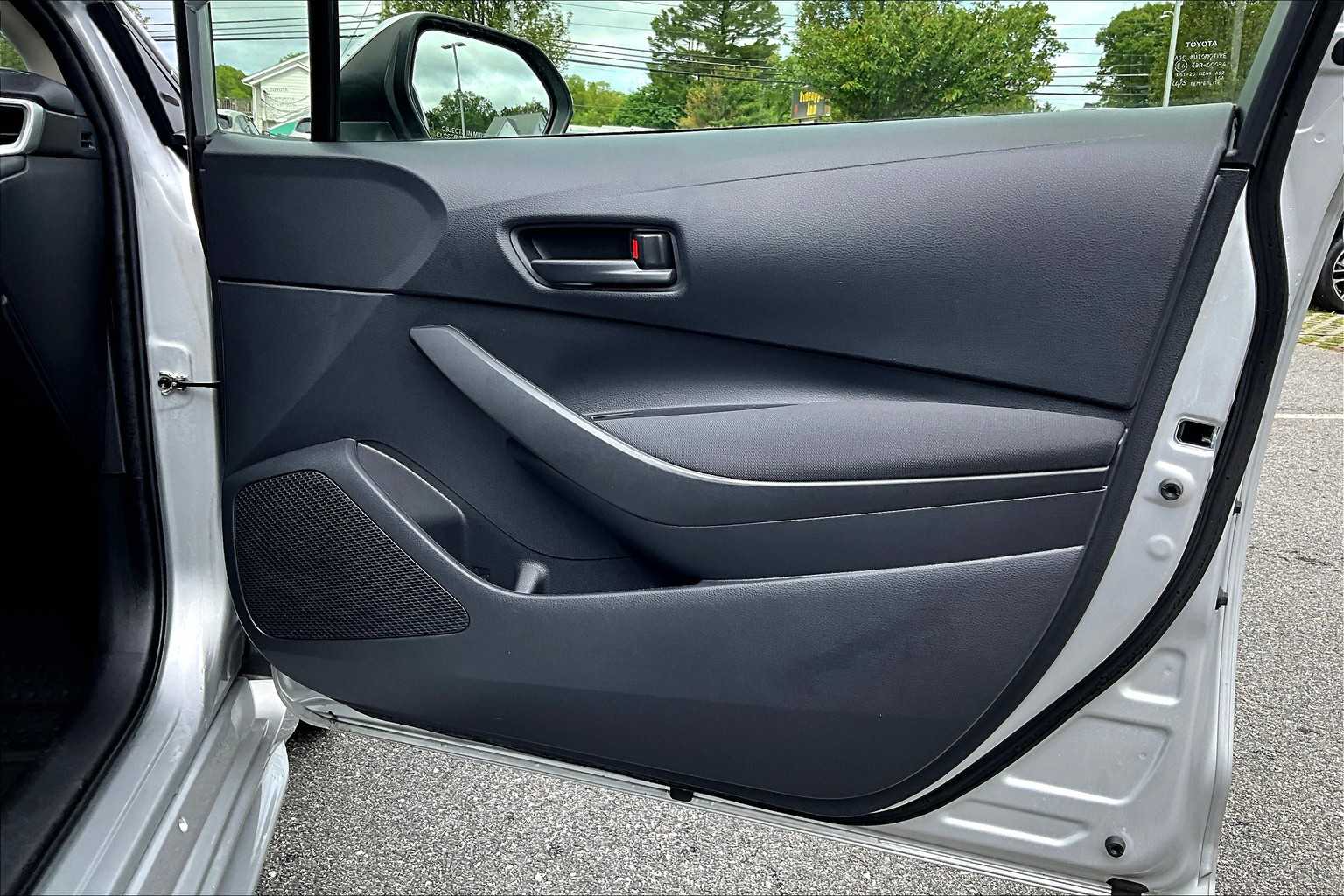 2023 Toyota Corolla Hybrid LE - Photo 12
