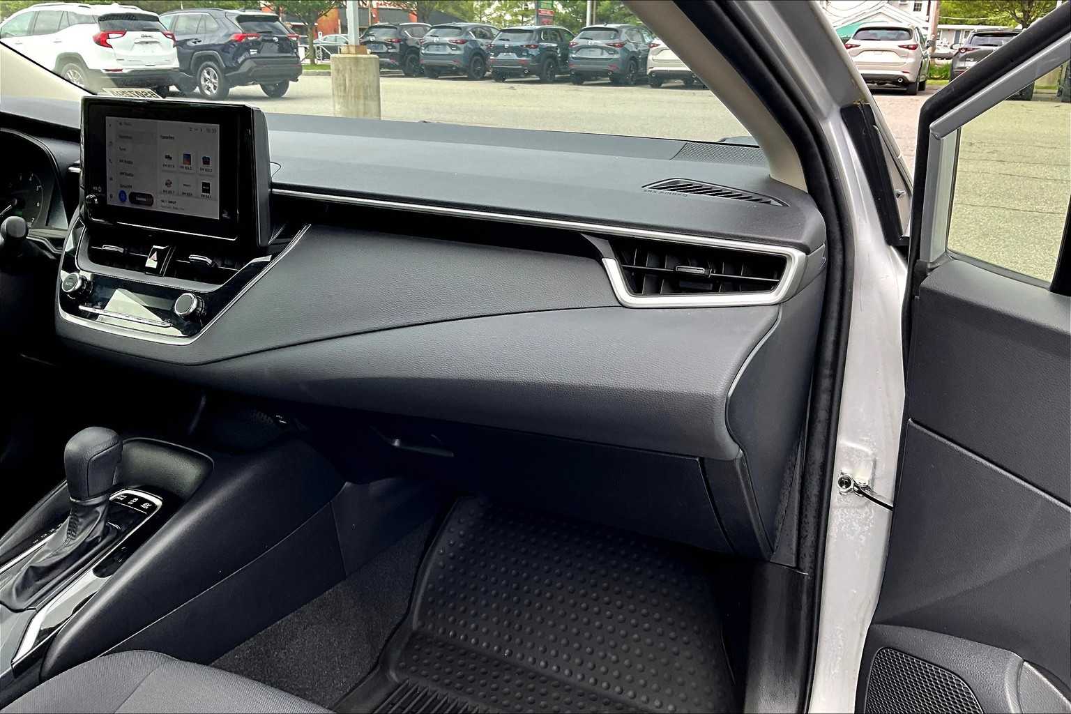 2023 Toyota Corolla Hybrid LE - Photo 13