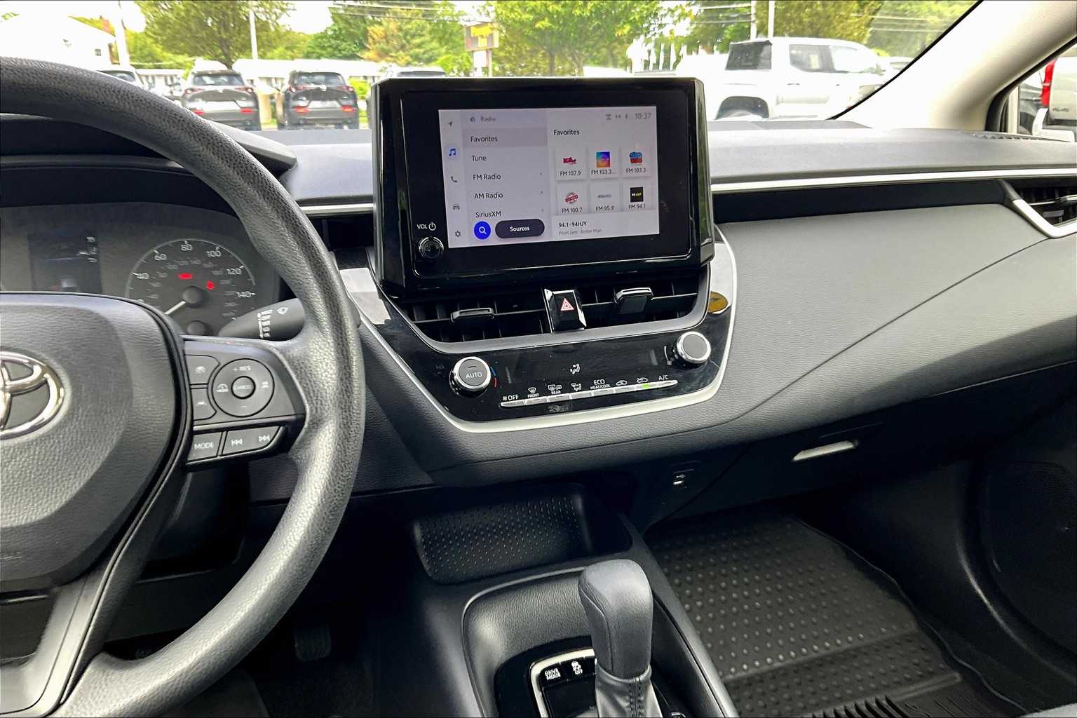 2023 Toyota Corolla Hybrid LE - Photo 18