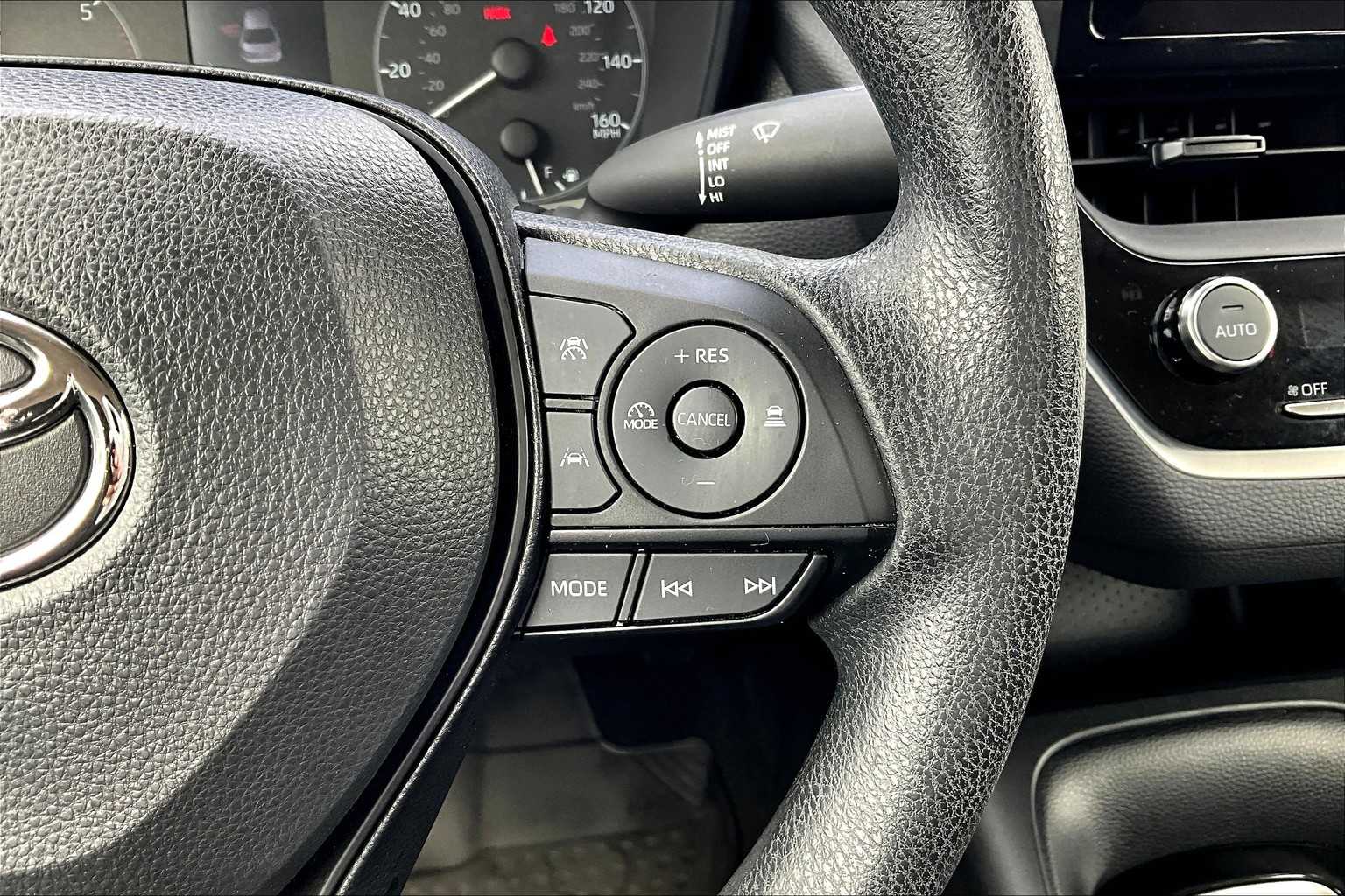 2023 Toyota Corolla Hybrid LE - Photo 24