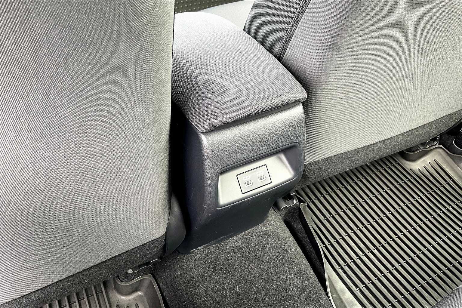2023 Toyota Corolla Hybrid LE - Photo 28