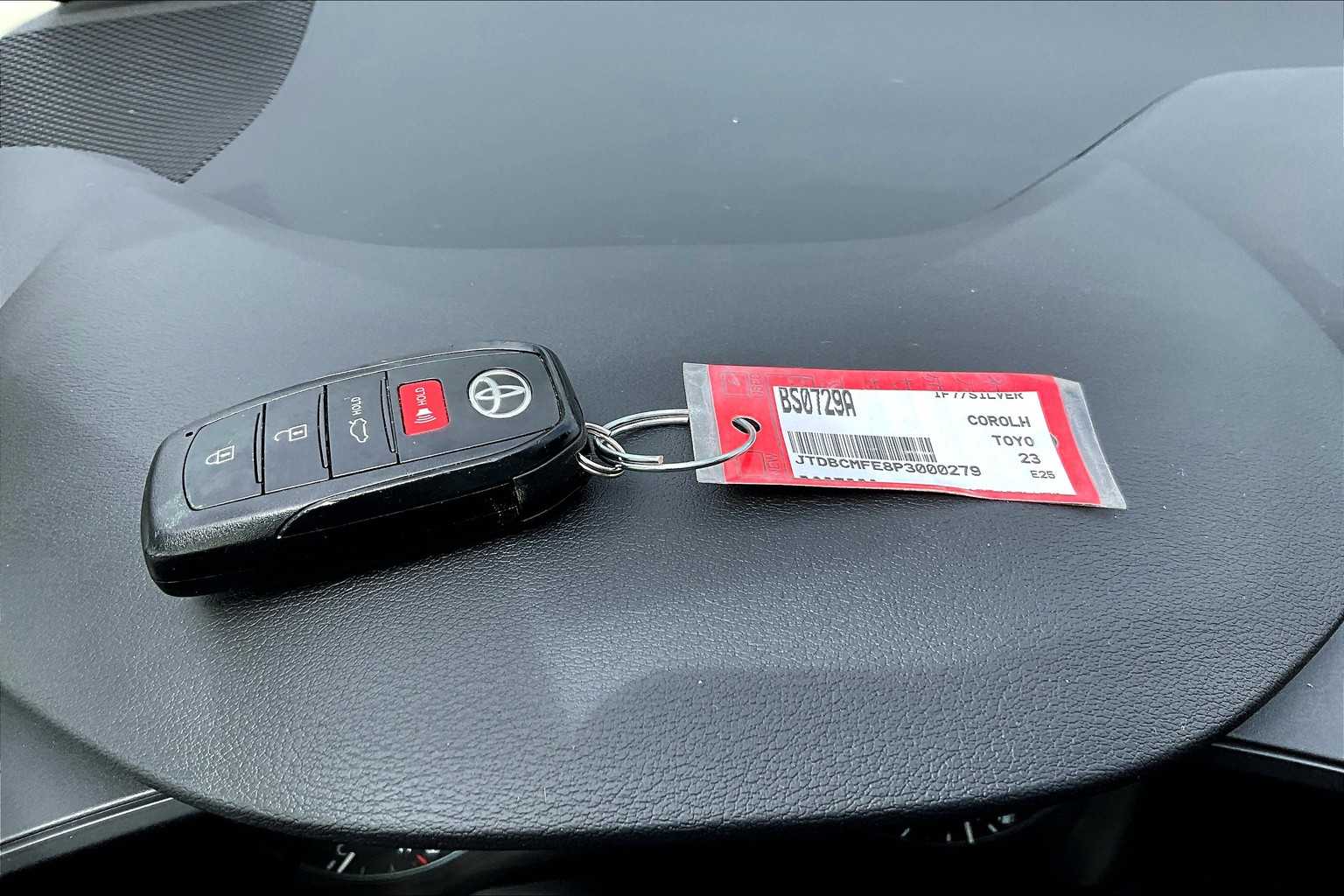 2023 Toyota Corolla Hybrid LE - Photo 31