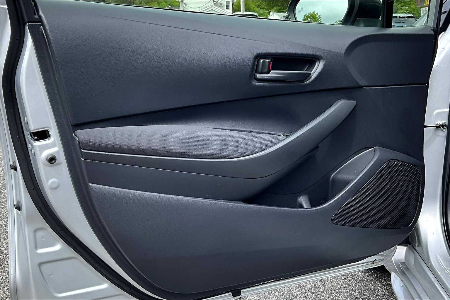 2023 Toyota Corolla Hybrid LE - Photo 9