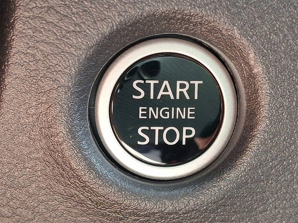 2025 Nissan Frontier PRO-4X - Photo 16