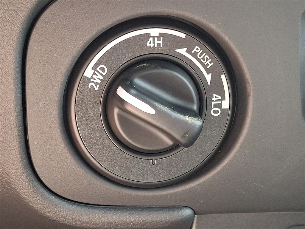 2025 Nissan Frontier PRO-4X - Photo 17