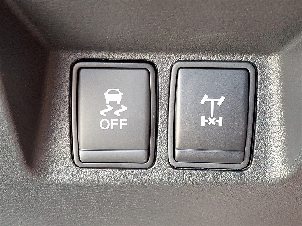 2025 Nissan Frontier PRO-4X - Photo 18