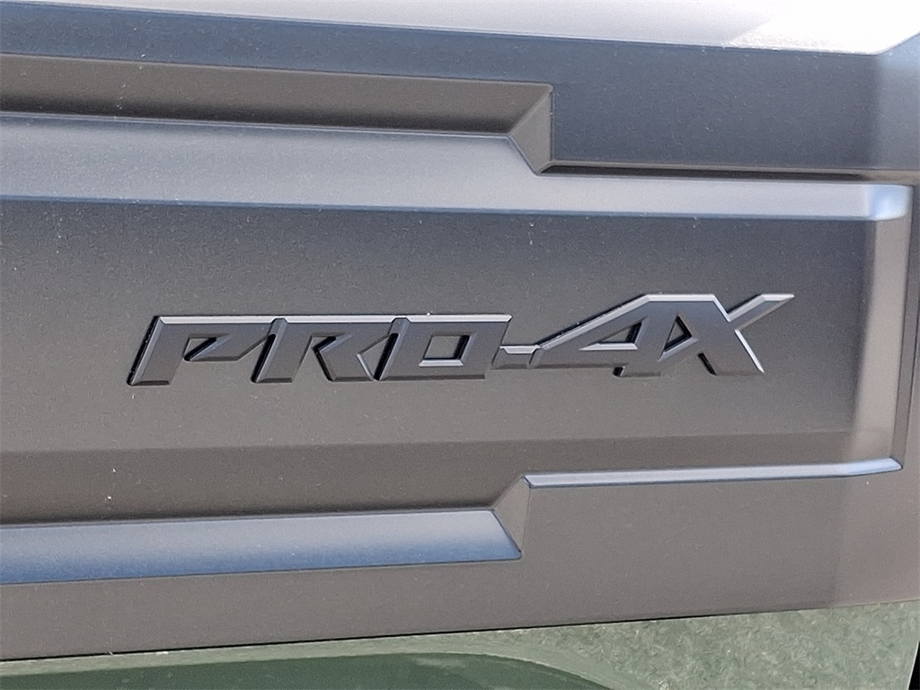 2025 Nissan Frontier PRO-4X - Photo 20
