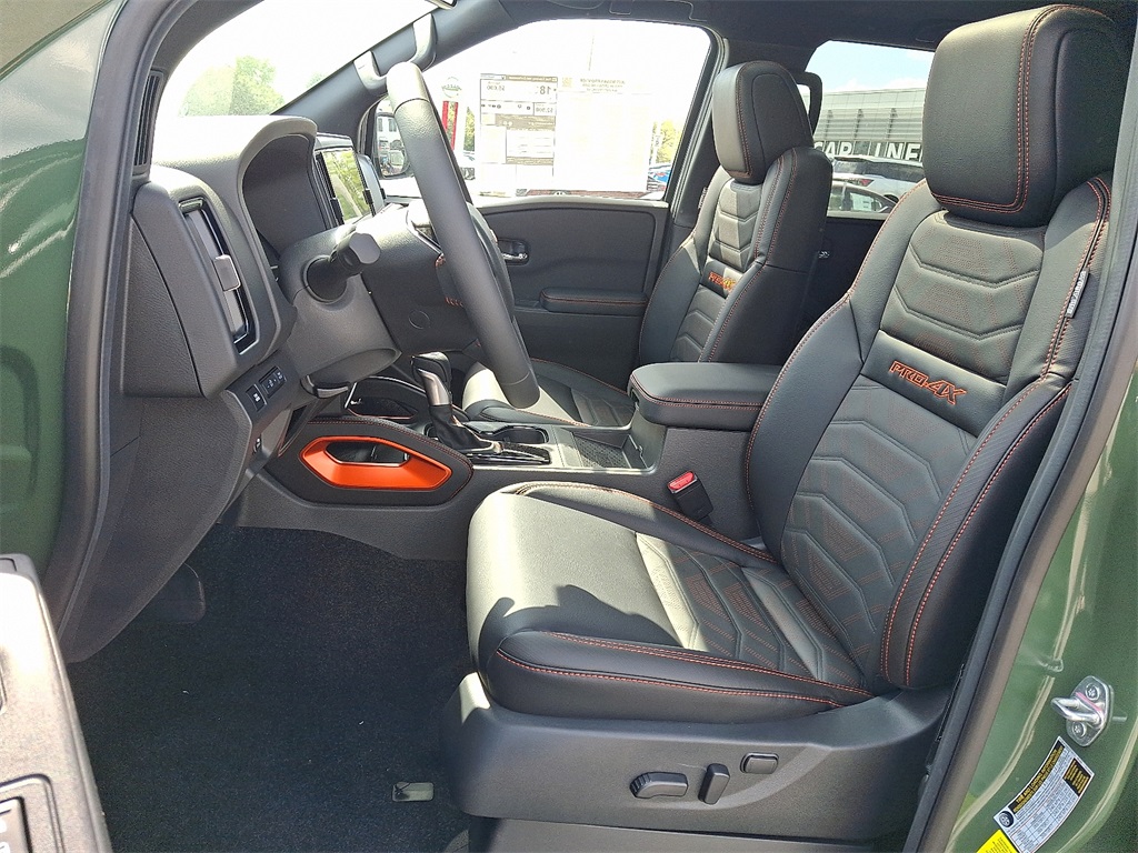 2025 Nissan Frontier PRO-4X - Photo 8