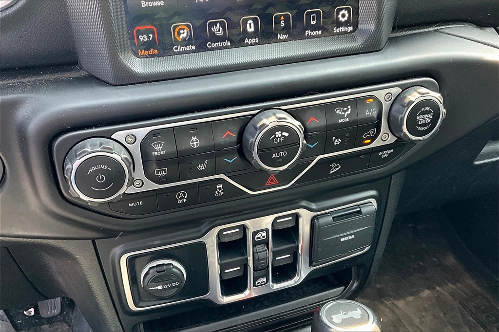 2021 Jeep Wrangler Unlimited Sahara - Photo 25