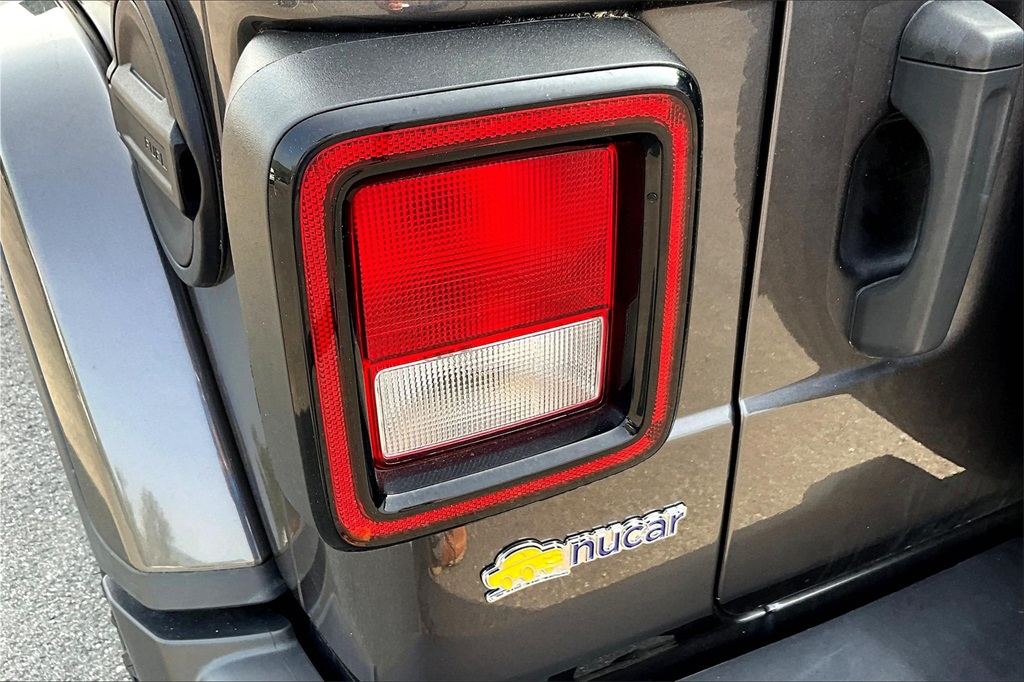 2021 Jeep Wrangler Unlimited Sahara - Photo 31