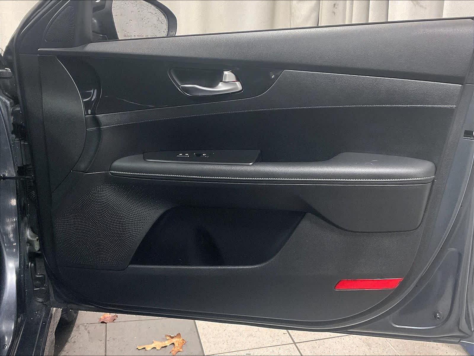 2023 Kia Forte GT-Line - Photo 12