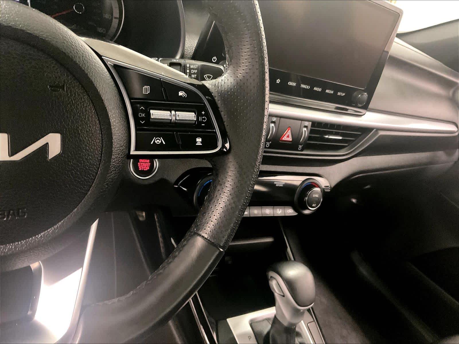 2023 Kia Forte GT-Line - Photo 23