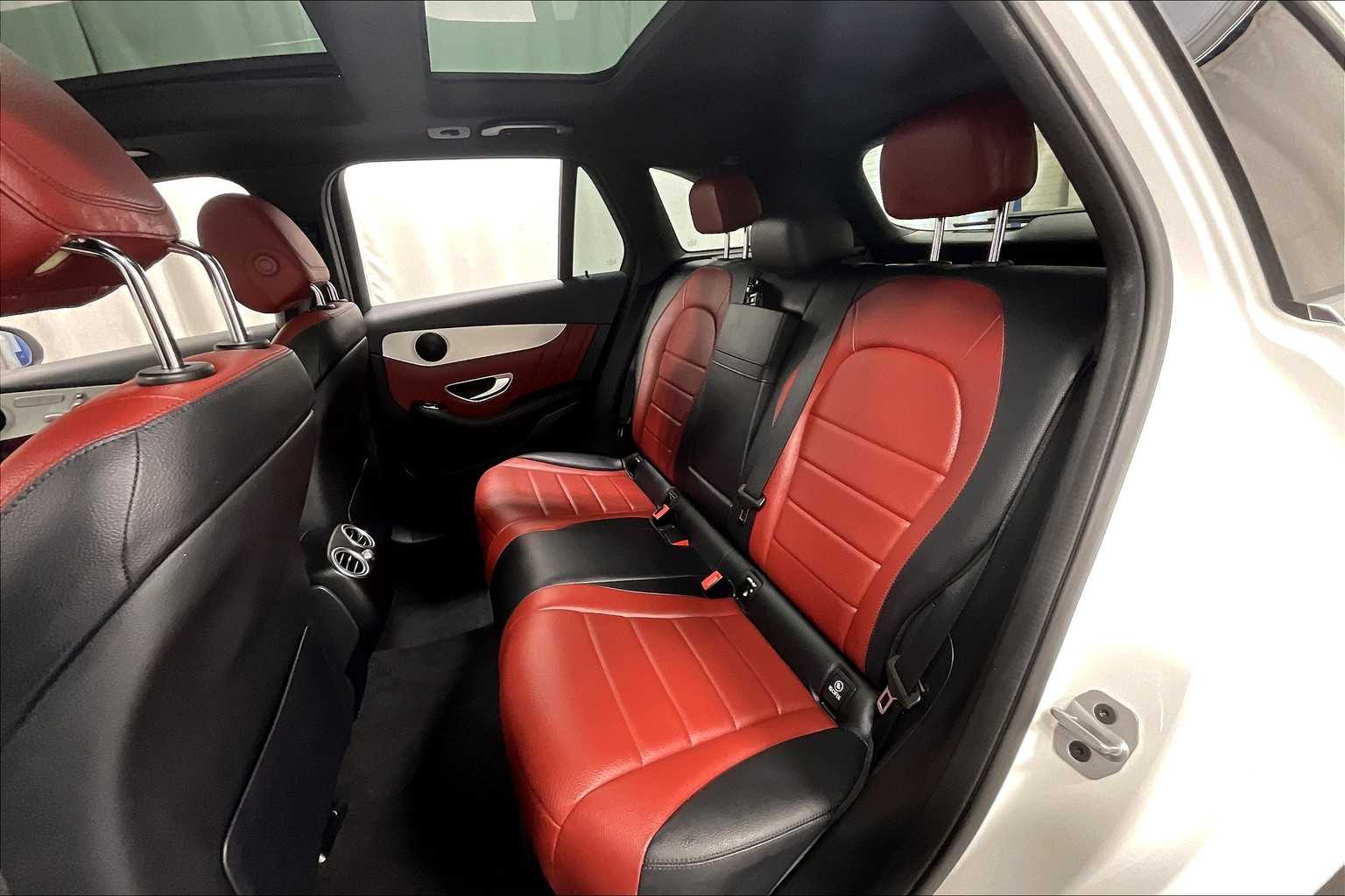 2022 Mercedes-Benz GLC GLC 300 - Photo 15