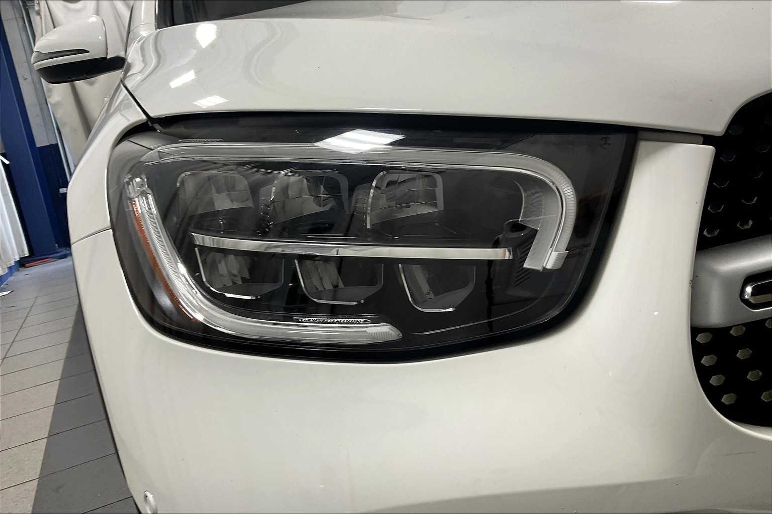2022 Mercedes-Benz GLC GLC 300 - Photo 34