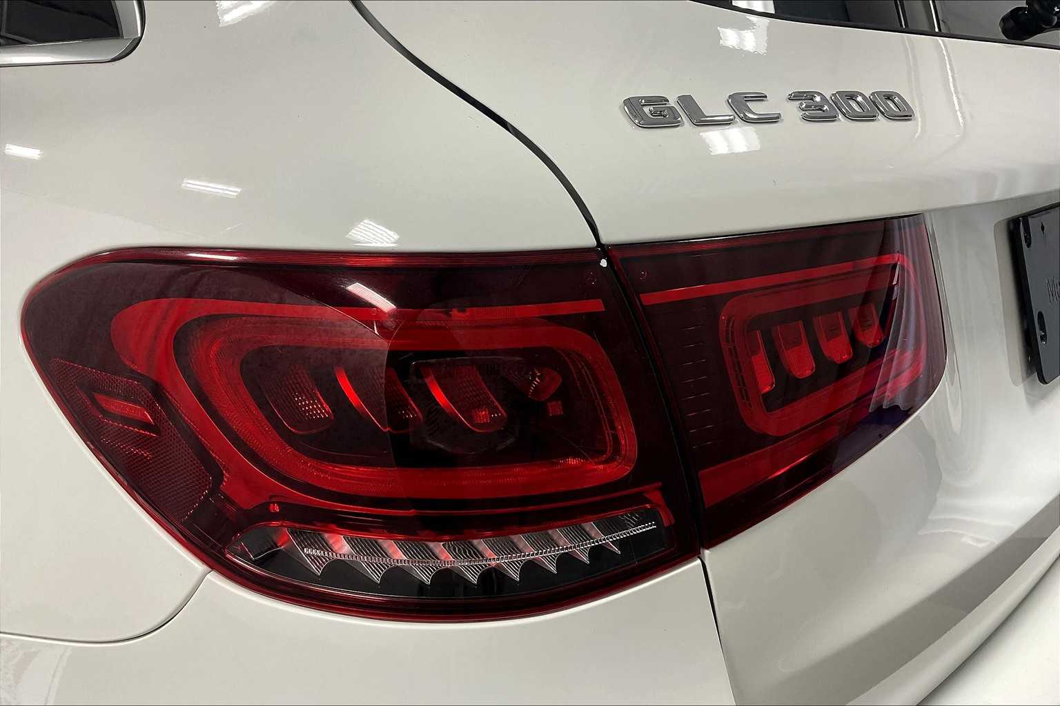 2022 Mercedes-Benz GLC GLC 300 - Photo 35