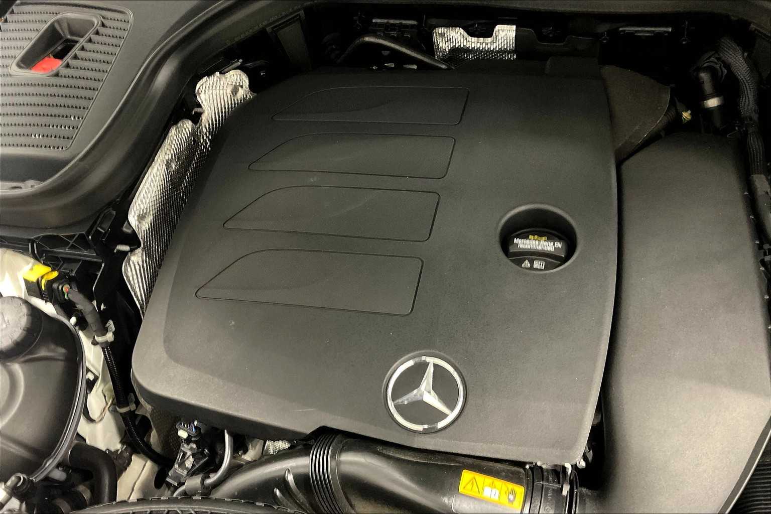 2022 Mercedes-Benz GLC GLC 300 - Photo 36