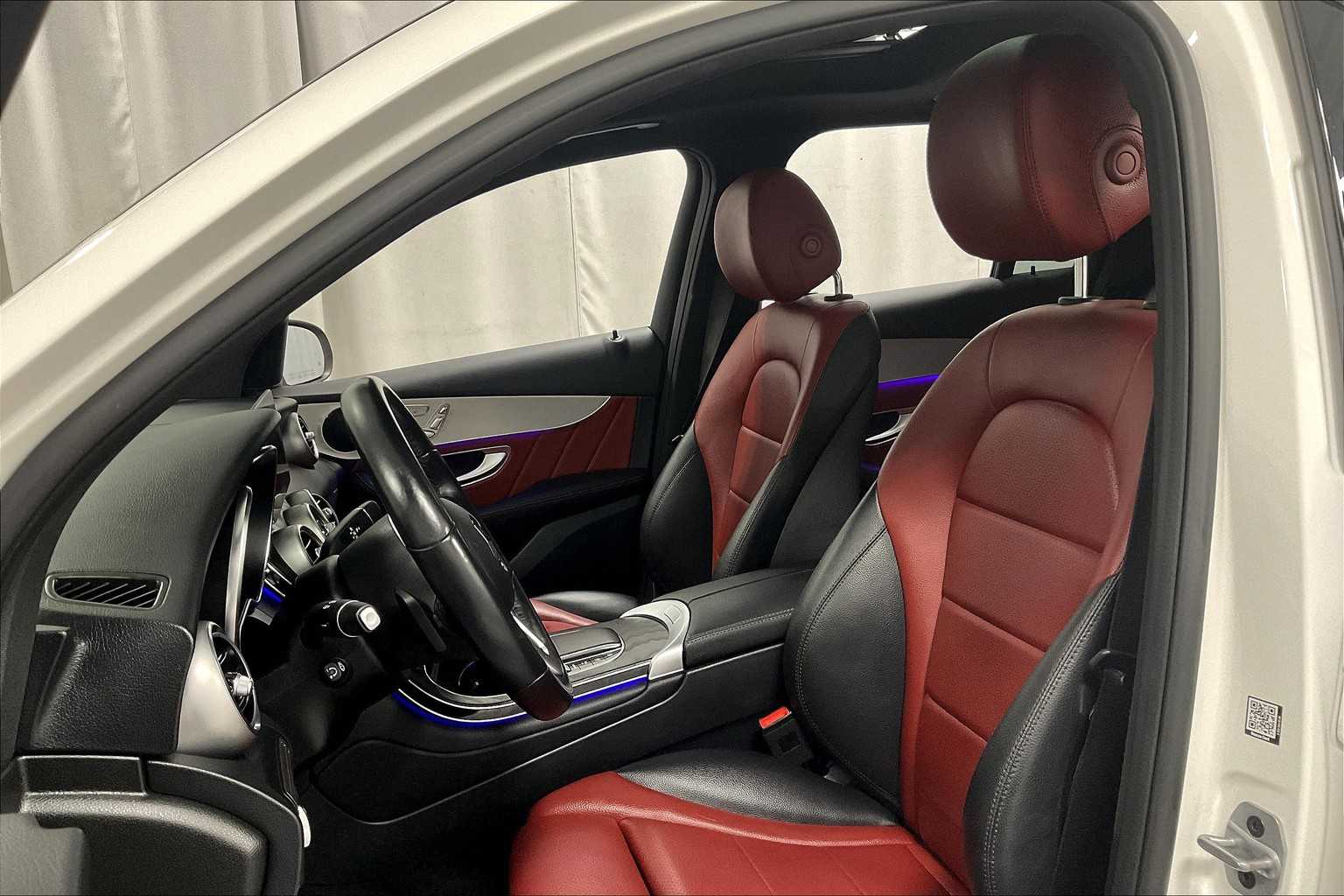 2022 Mercedes-Benz GLC GLC 300 - Photo 10