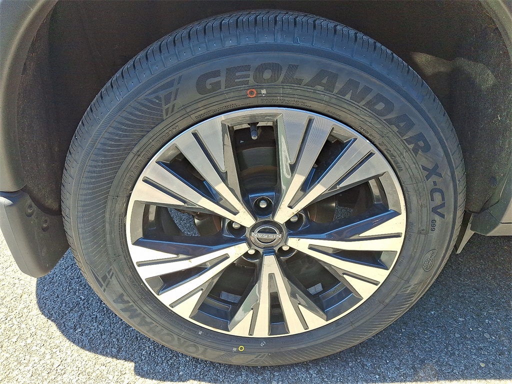 2023 Nissan Rogue SV - Photo 8