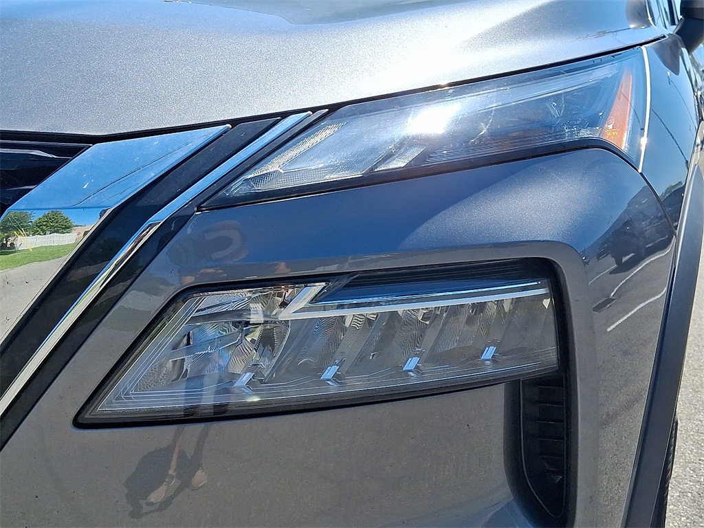 2023 Nissan Rogue SV - Photo 9