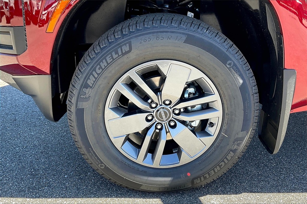 2025 Nissan Frontier SV - Photo 8