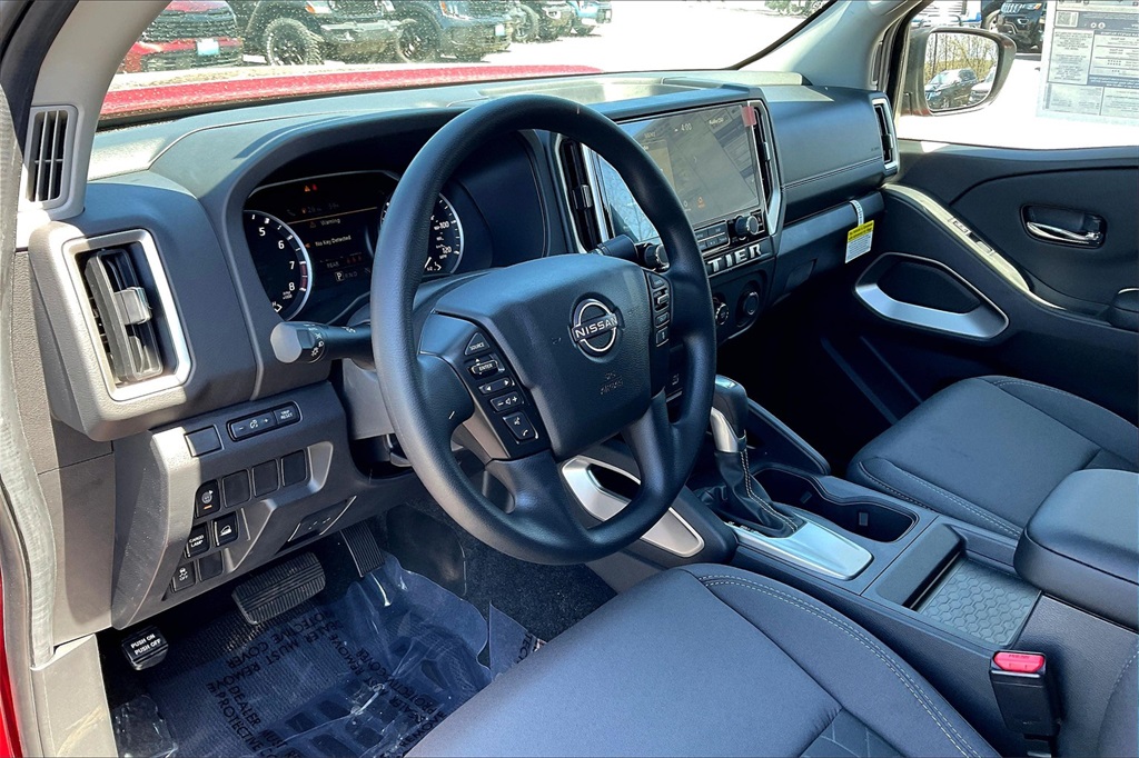 2025 Nissan Frontier SV - Photo 9