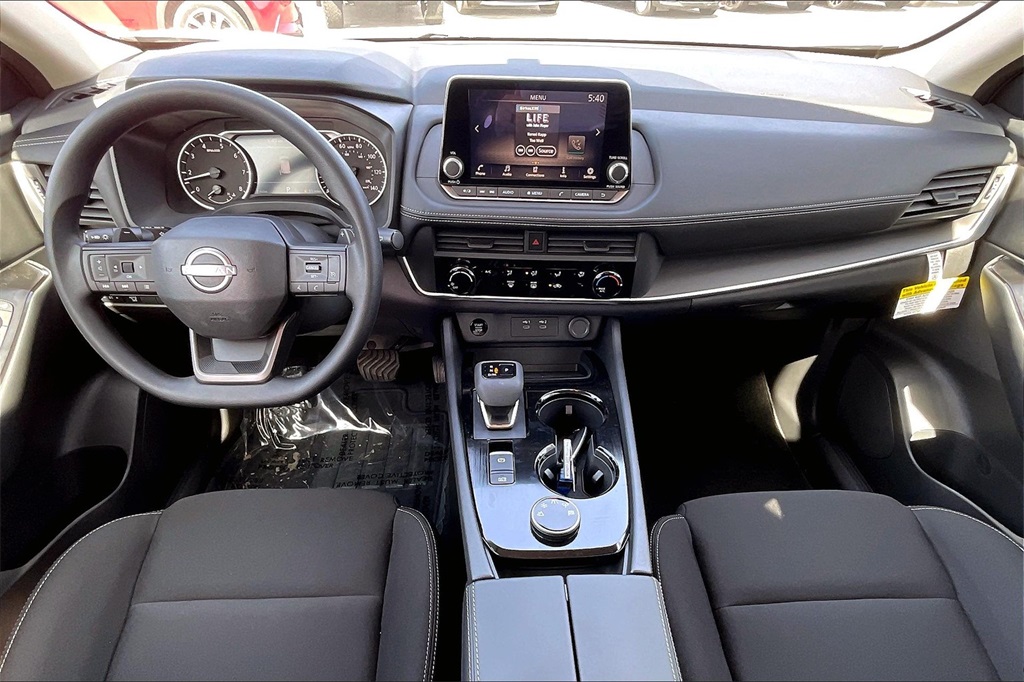 2025 Nissan Rogue S - Photo 12