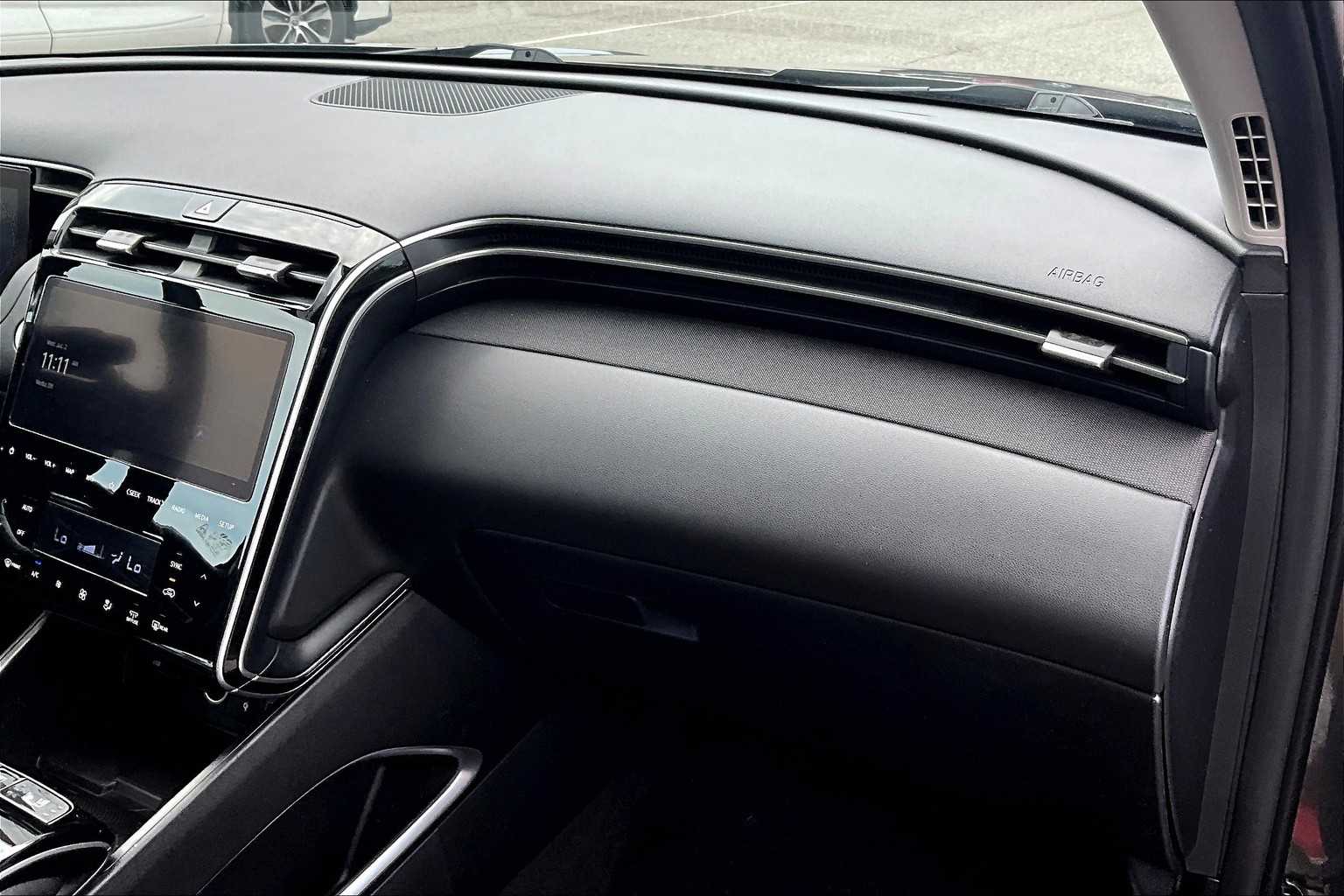 2022 Hyundai Tucson Limited - Photo 13