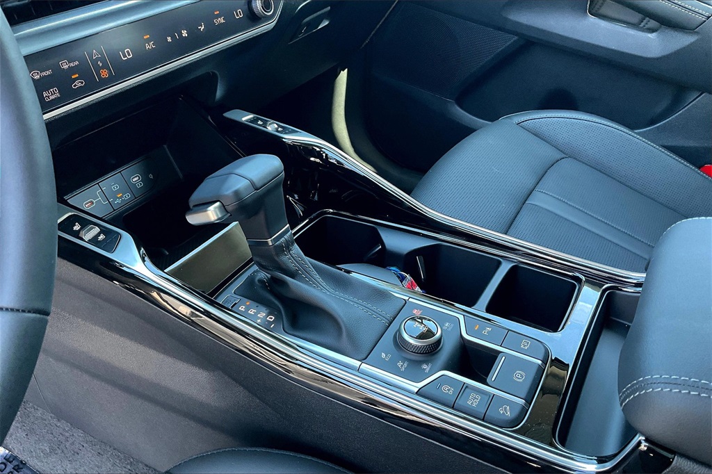 2025 Kia Sorento X-Line SX - Photo 14