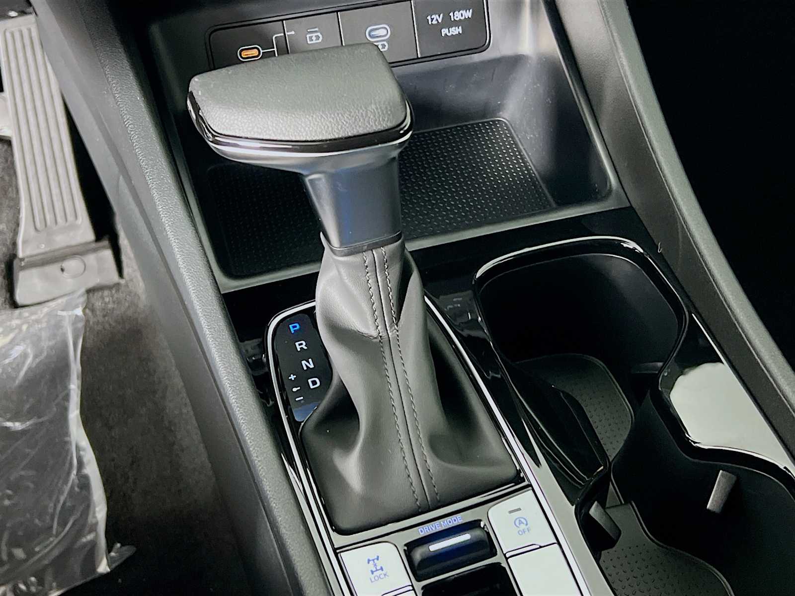 2026 Hyundai Tucson SE - Photo 11