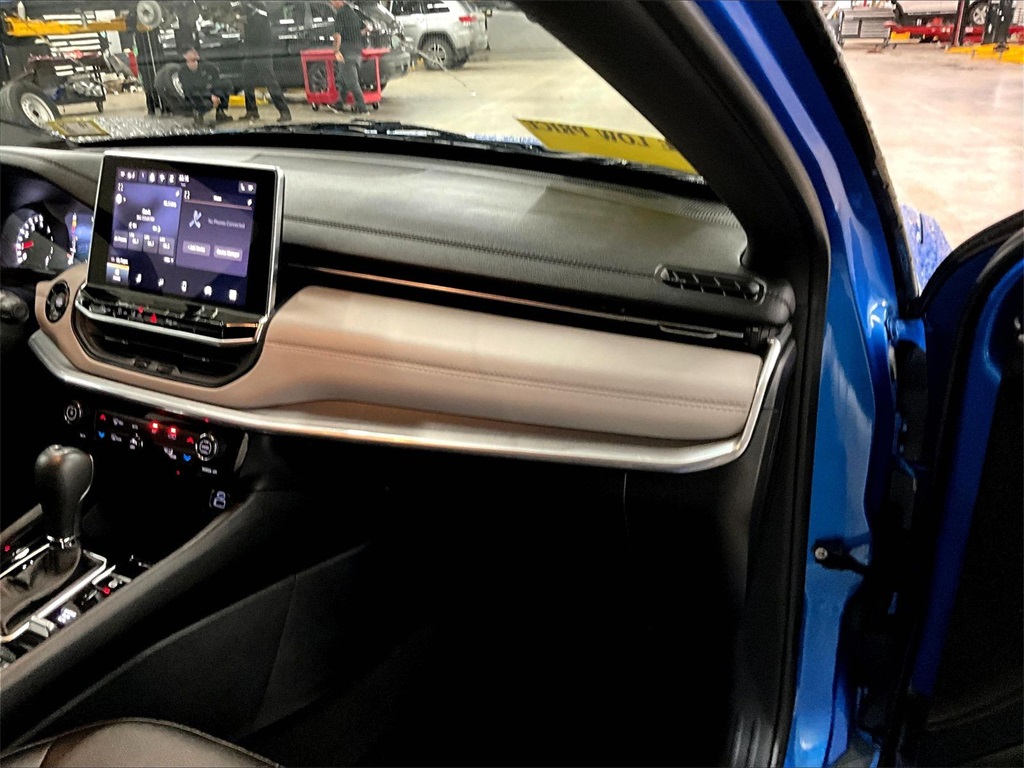 2024 Jeep Compass Limited - Photo 13