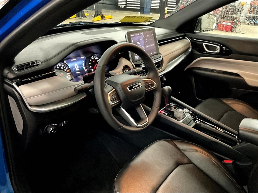 2024 Jeep Compass Limited - Photo 8