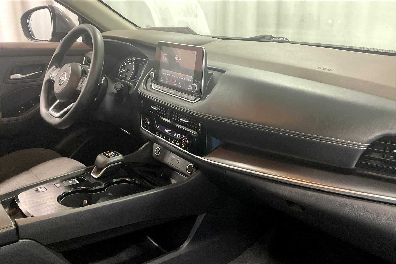2022 Nissan Rogue SV - Photo 14