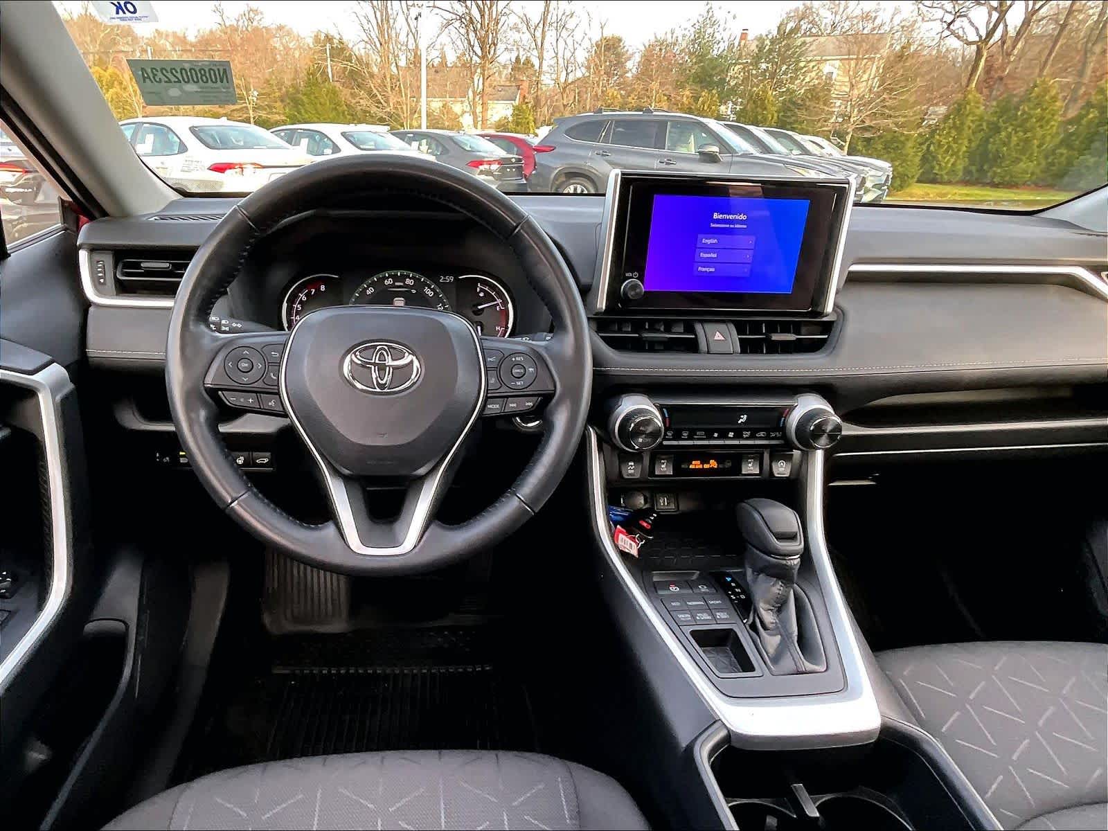 2023 Toyota RAV4 XLE - Photo 17