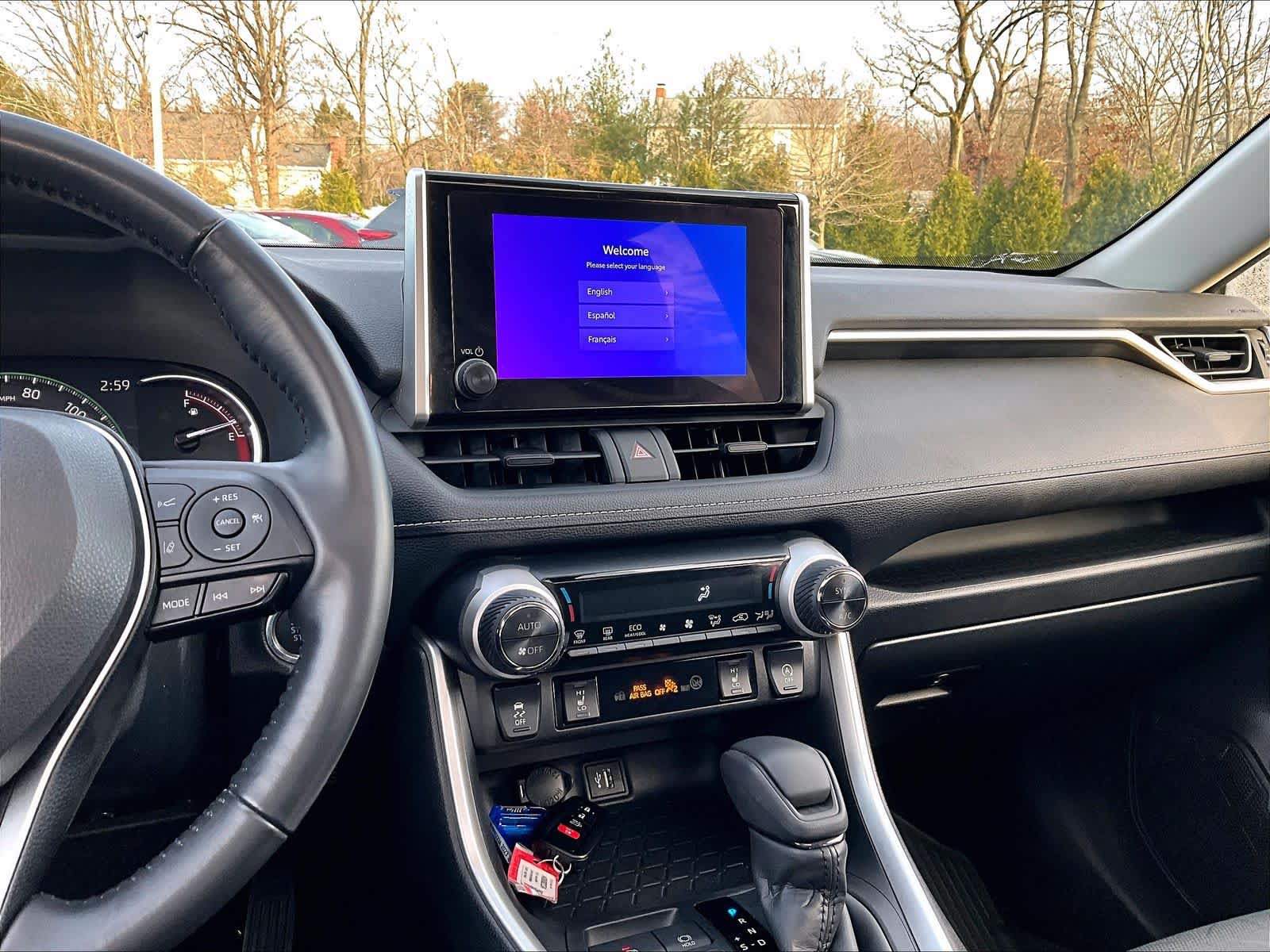 2023 Toyota RAV4 XLE - Photo 18