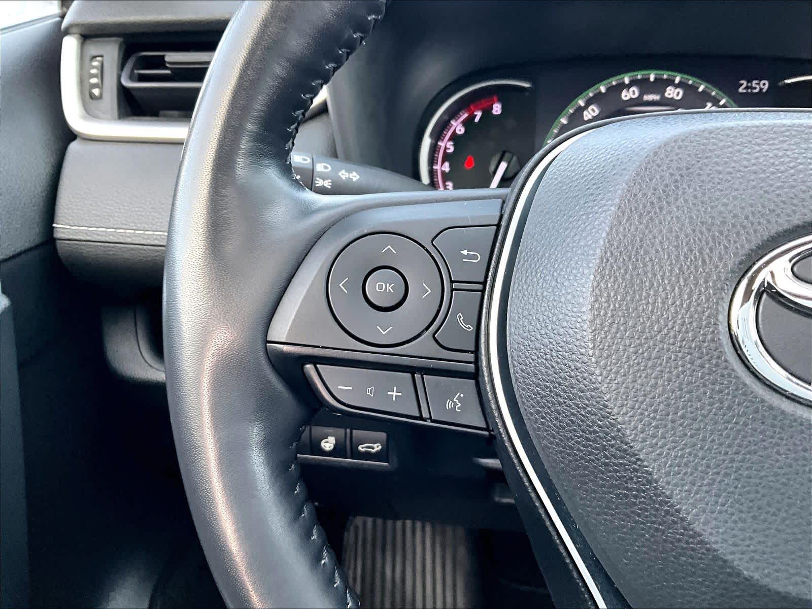 2023 Toyota RAV4 XLE - Photo 23