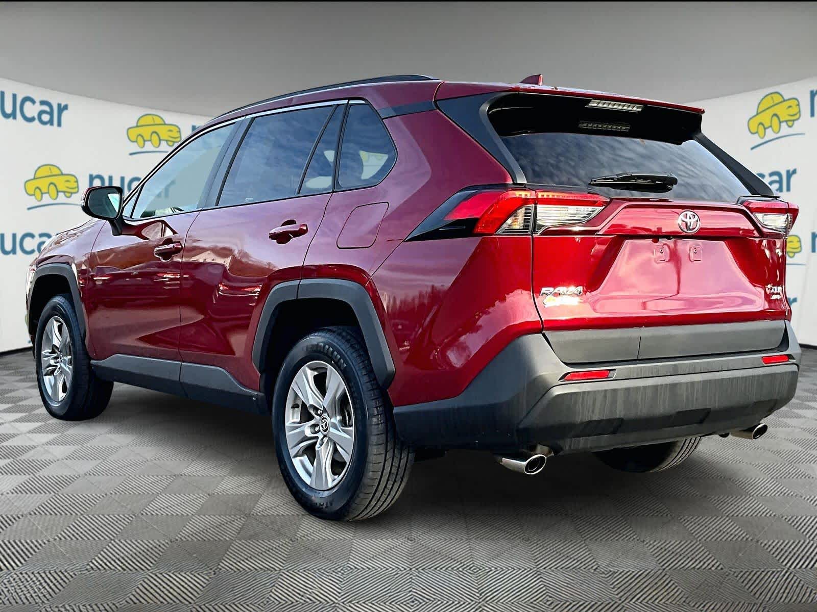 2023 Toyota RAV4 XLE - Photo 4