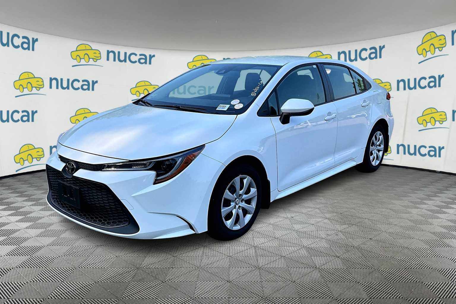 2022 Toyota Corolla LE - Photo 2